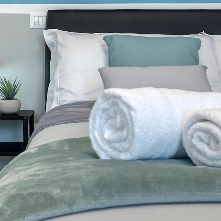 Front Station Apartment - Stazione Centrale Di โบโลญญา ภายนอก รูปภาพ