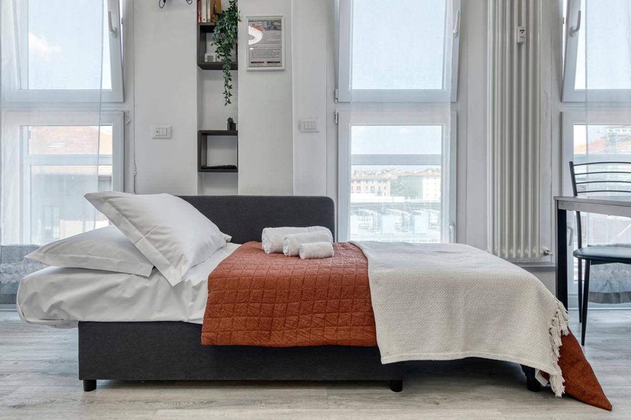 Front Station Apartment - Stazione Centrale Di โบโลญญา ภายนอก รูปภาพ
