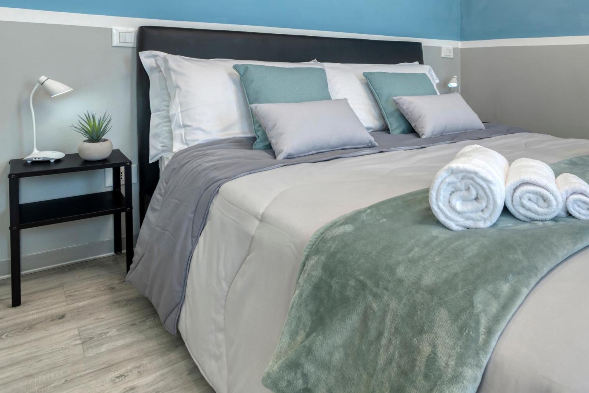 Front Station Apartment - Stazione Centrale Di โบโลญญา ภายนอก รูปภาพ