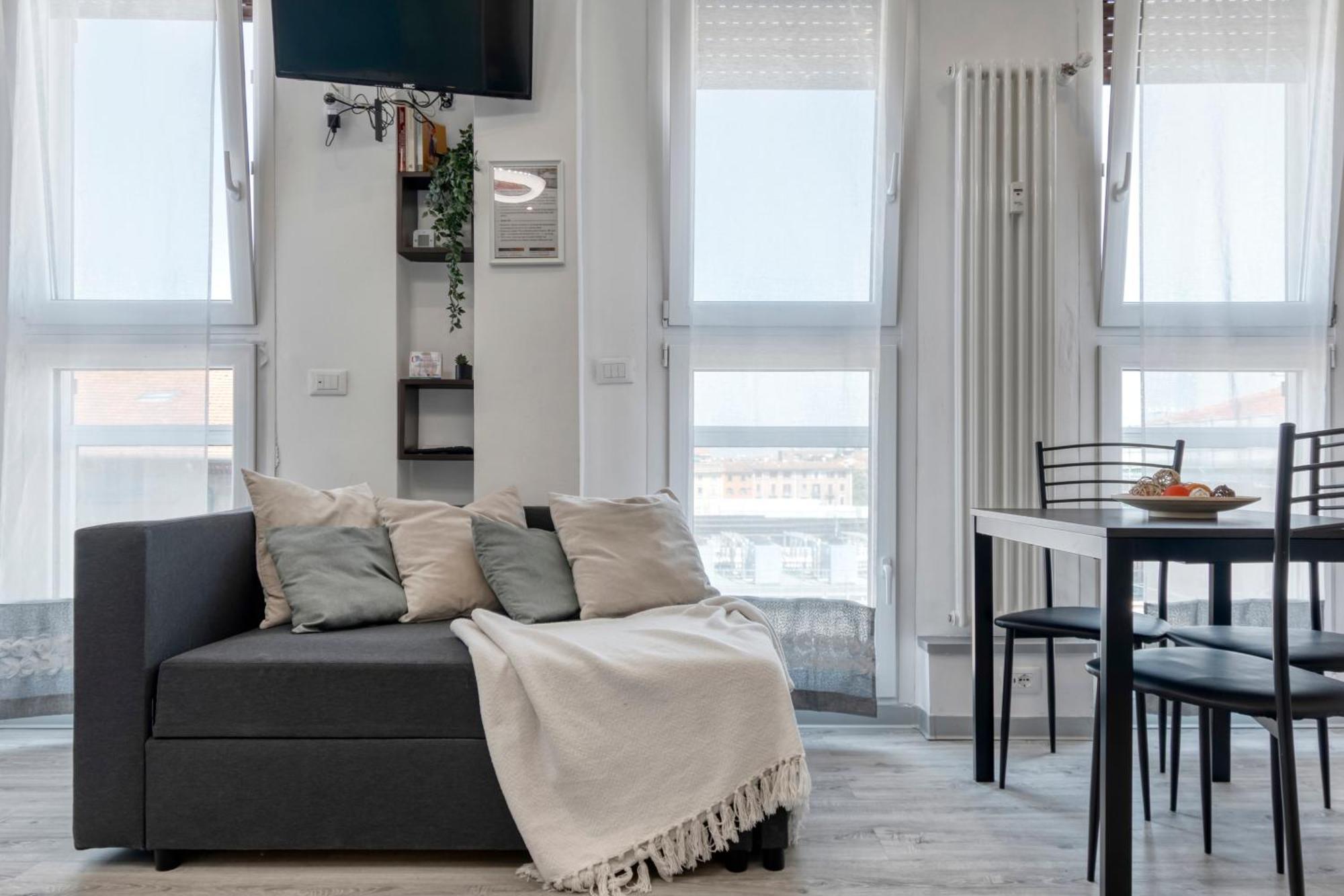 Front Station Apartment - Stazione Centrale Di โบโลญญา ภายนอก รูปภาพ