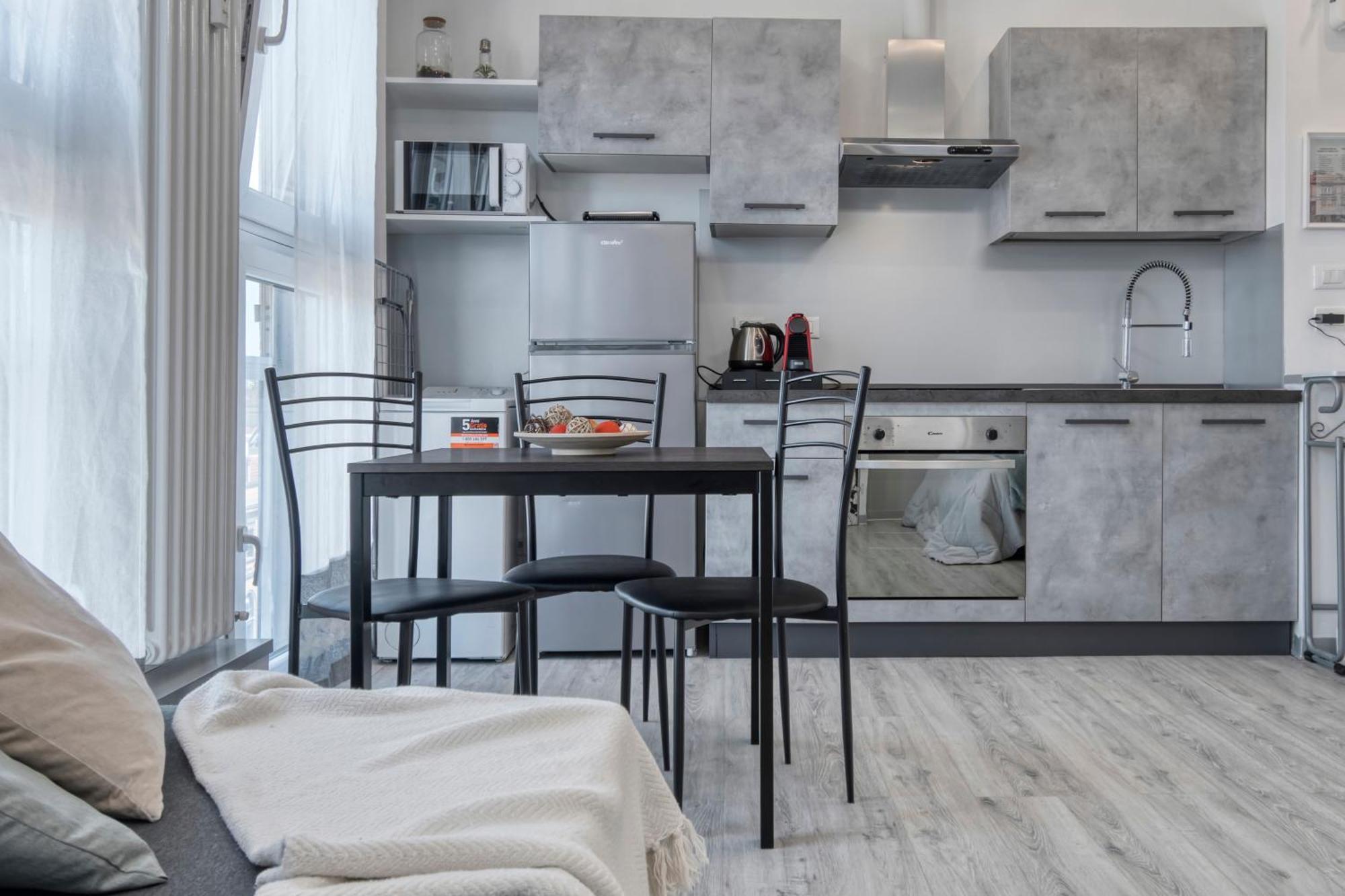 Front Station Apartment - Stazione Centrale Di โบโลญญา ภายนอก รูปภาพ