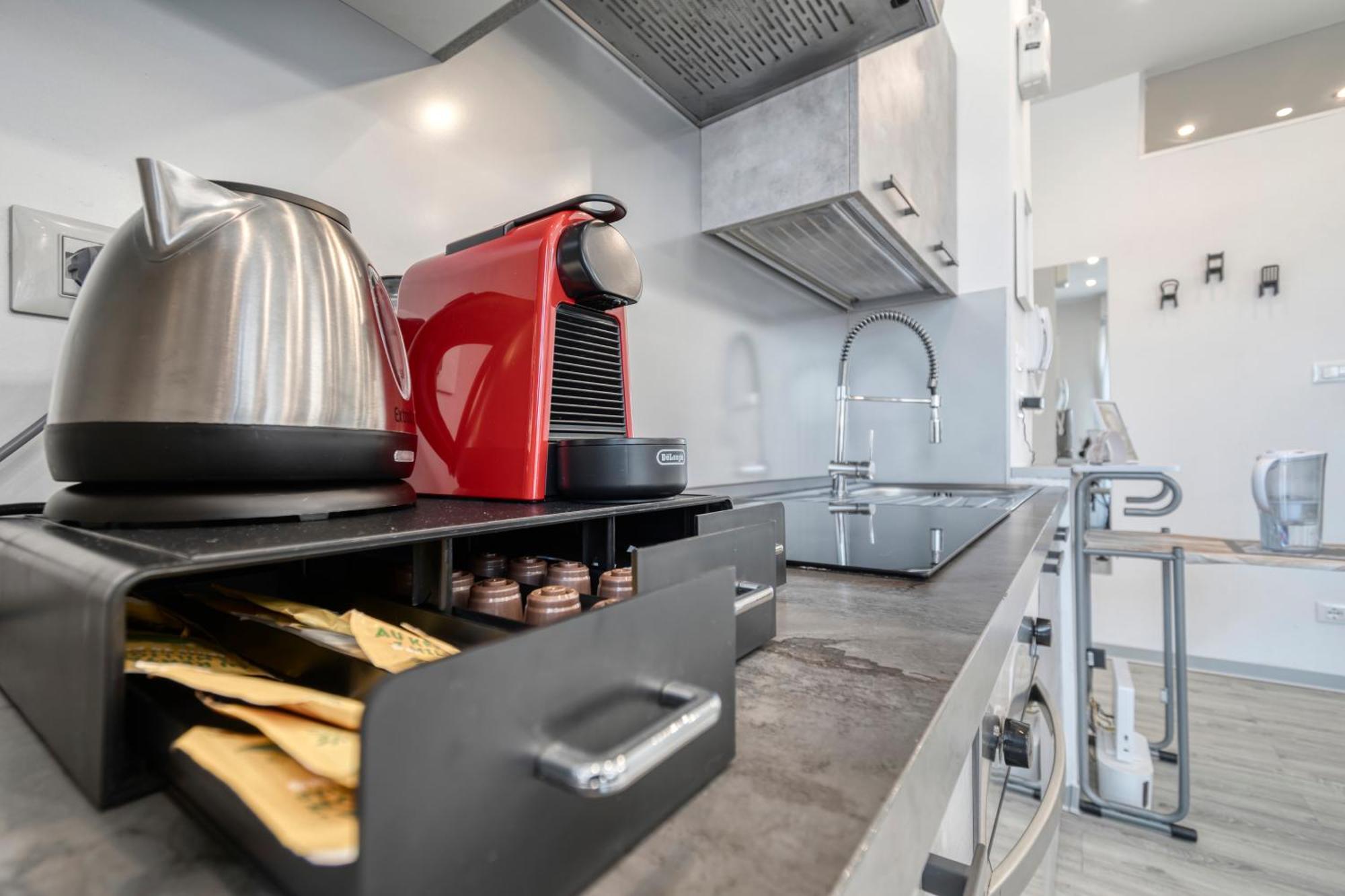 Front Station Apartment - Stazione Centrale Di โบโลญญา ภายนอก รูปภาพ